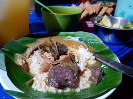 Nasi Gandul Pak Memet Makanan yang Populer di Semarang